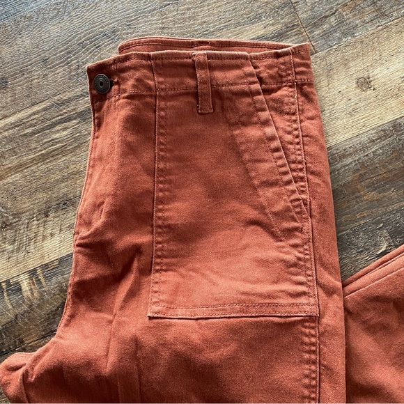 Stitch Star Ankle Pants - Picture 2 of 10